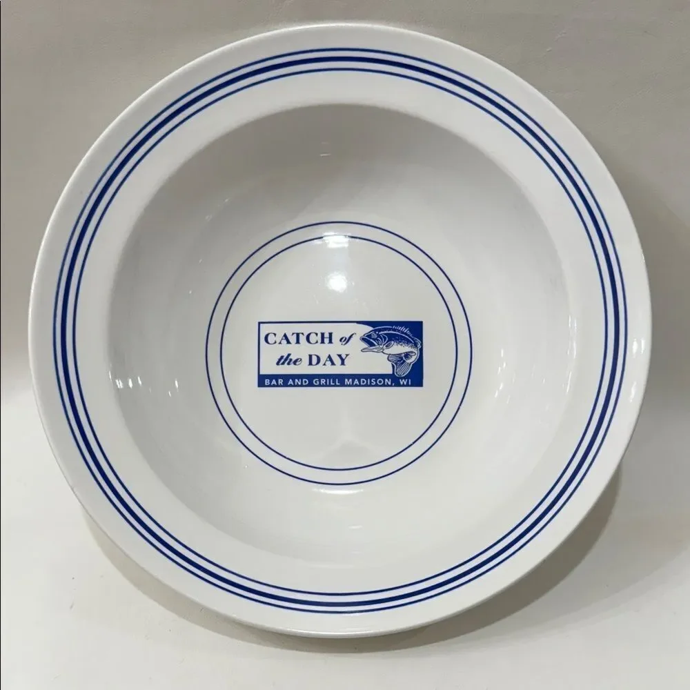 Pottery Barn Resort Pasta Bowl White Blue 13 In Round X 3 1/4 Tall Bar & Grill